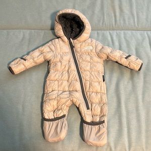 The North Face Baby Thermalball One-Piece Bunting 0-3month *great condition